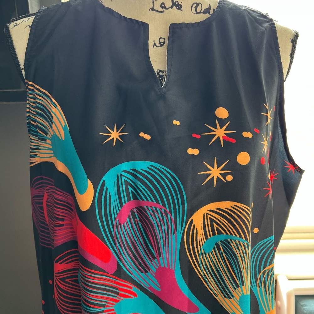 Colorful Sleeveless Dress Floor Length Size Large with Abstract Design
